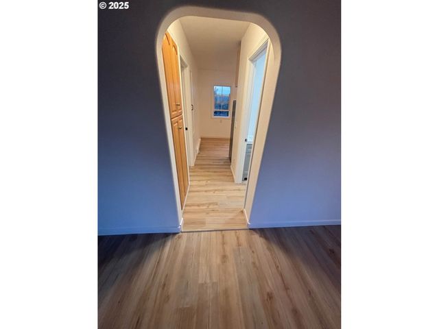 911 JQ ADAMS St, Oregon City, OR 97045