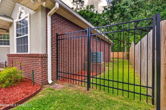 11607 Creekside Cove, Gulfport, MS 39503