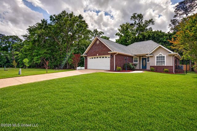 11607 Creekside Cove, Gulfport, MS 39503
