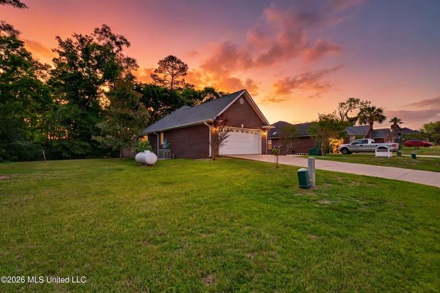 11607 Creekside Cove, Gulfport, MS 39503