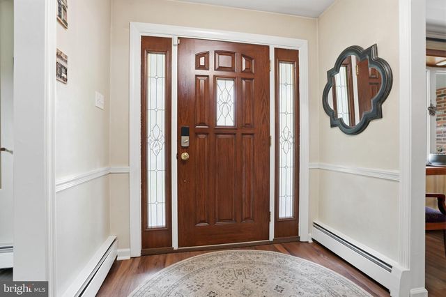 165 W JULIANNA DR, Southampton, PA 18966