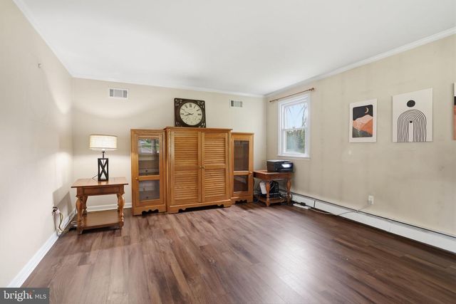 165 W JULIANNA DR, Southampton, PA 18966