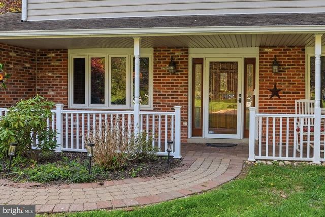 165 W JULIANNA DR, Southampton, PA 18966