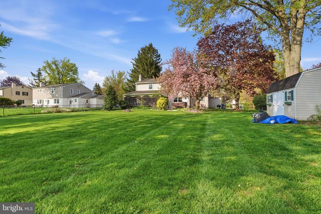 165 W JULIANNA DR, Southampton, PA 18966