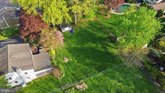 165 W JULIANNA DR, Southampton, PA 18966