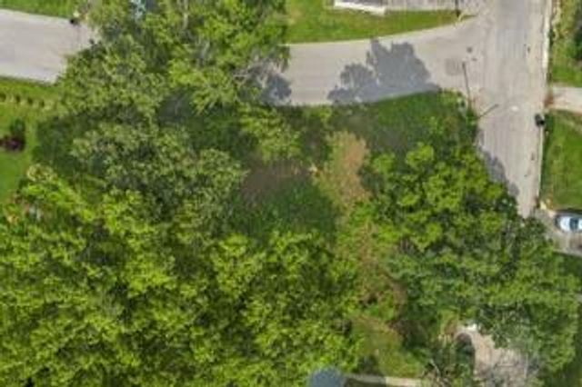 5116 E 40th Street, Kansas City, MO 64130