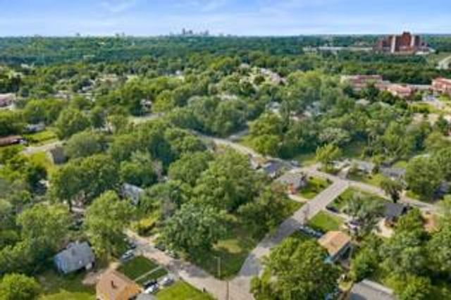 5116 E 40th Street, Kansas City, MO 64130