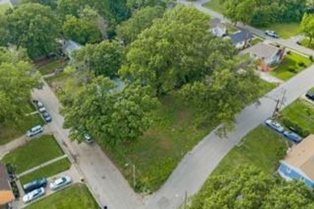 5116 E 40th Street, Kansas City, MO 64130