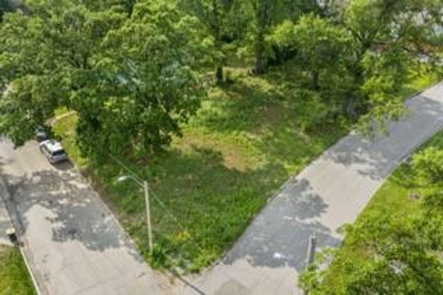 5116 E 40th Street, Kansas City, MO 64130