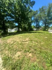 5116 E 40th Street, Kansas City, MO 64130