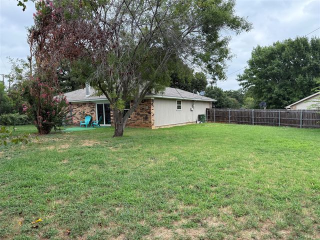 4608 Elm Tree Court, Arlington, TX 76017