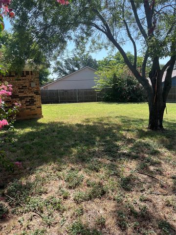 4608 Elm Tree Court, Arlington, TX 76017