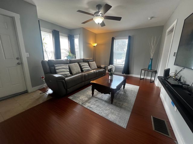 195 Broad Street 1, North Attleboro, MA 02760