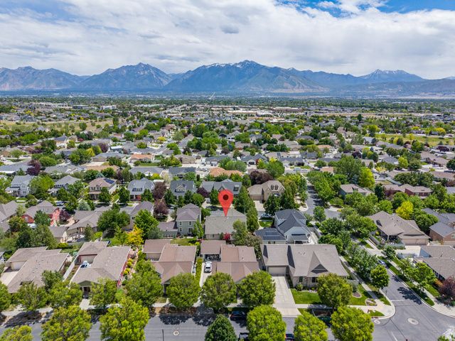 11508 S HARVEST RAIN AVE, South Jordan, UT 84009
