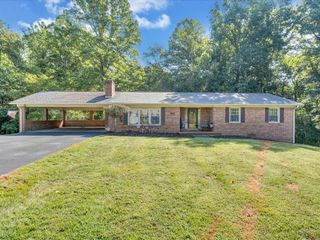 525 Mulberry RD, Ridgeway, VA 24148