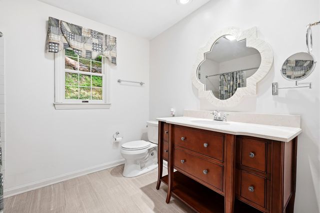 68 Camelot Drive, Huntington, WV 25705