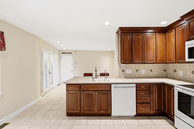 68 Camelot Drive, Huntington, WV 25705