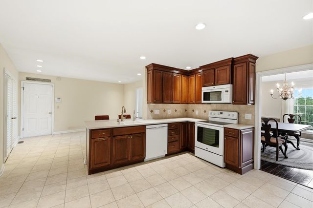 68 Camelot Drive, Huntington, WV 25705