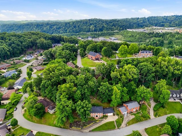 68 Camelot Drive, Huntington, WV 25705