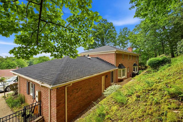 68 Camelot Drive, Huntington, WV 25705