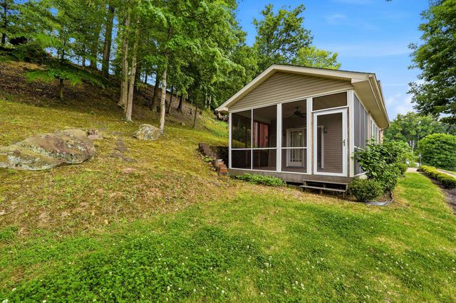 68 Camelot Drive, Huntington, WV 25705