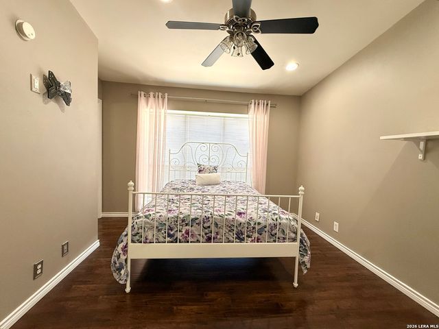 8642 Fredericksburg Rd Apt 701, San Antonio, TX 78240