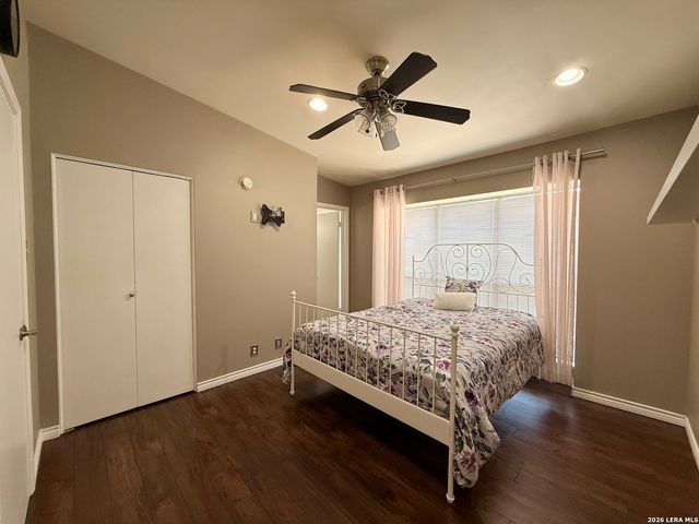 8642 Fredericksburg Rd Apt 701, San Antonio, TX 78240