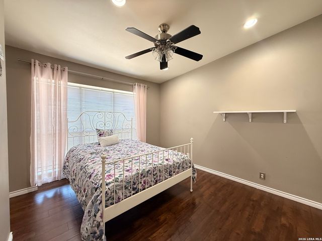 8642 Fredericksburg Rd Apt 701, San Antonio, TX 78240