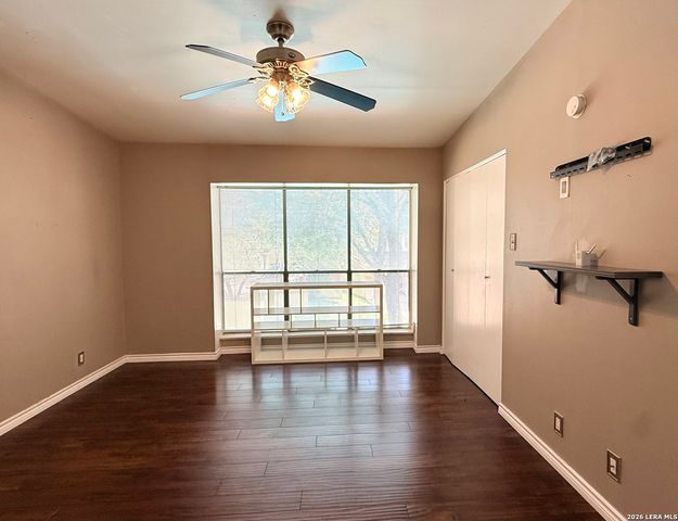 8642 Fredericksburg Rd Apt 701, San Antonio, TX 78240