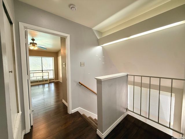 8642 Fredericksburg Rd Apt 701, San Antonio, TX 78240