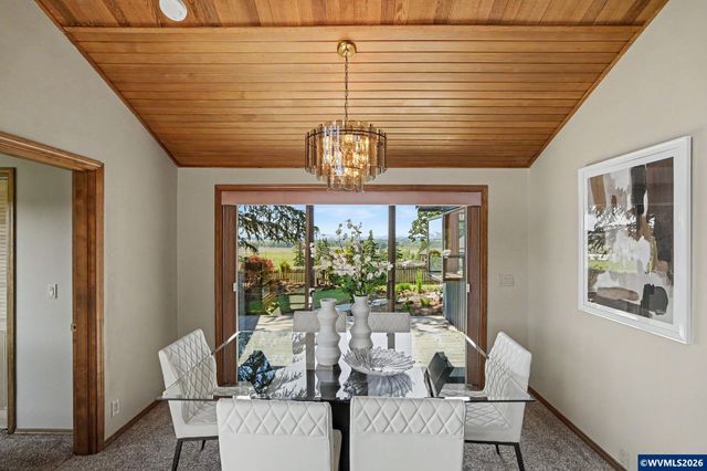 10725 Oak Dr SE, Salem, OR 97306