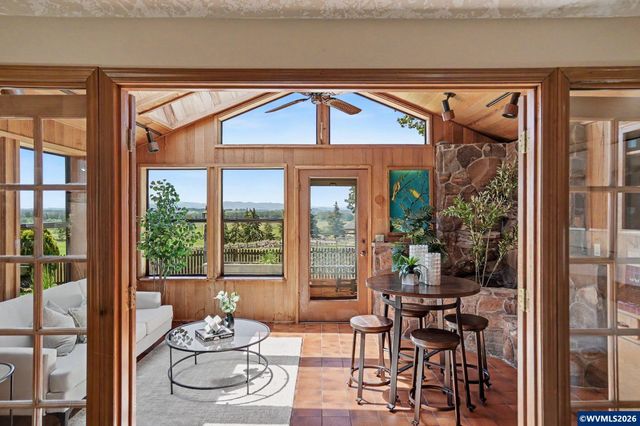 10725 Oak Dr SE, Salem, OR 97306