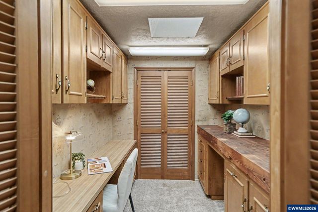 10725 Oak Dr SE, Salem, OR 97306