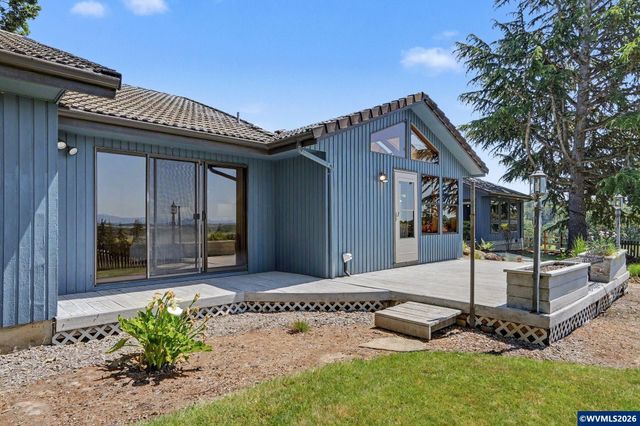 10725 Oak Dr SE, Salem, OR 97306
