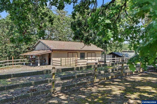10725 Oak Dr SE, Salem, OR 97306