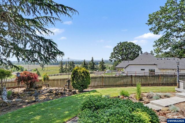 10725 Oak Dr SE, Salem, OR 97306