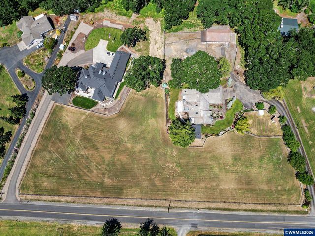 10725 Oak Dr SE, Salem, OR 97306