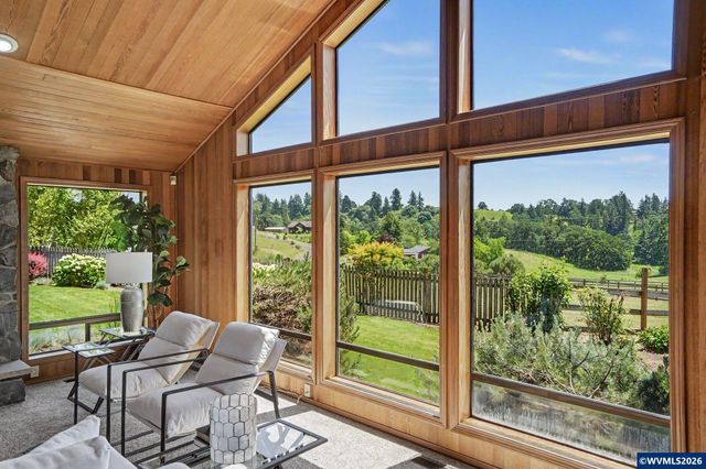 10725 Oak Dr SE, Salem, OR 97306