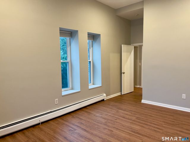 300-302 Soundview Avenue, Fairfield, CT 06825