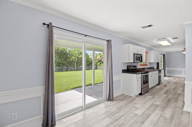 610 NW Billiar Avenue, Port St. Lucie, FL 34983