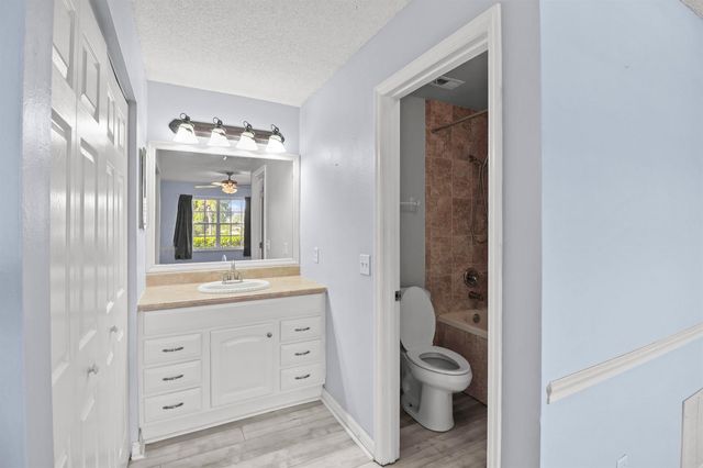 610 NW Billiar Avenue, Port St. Lucie, FL 34983