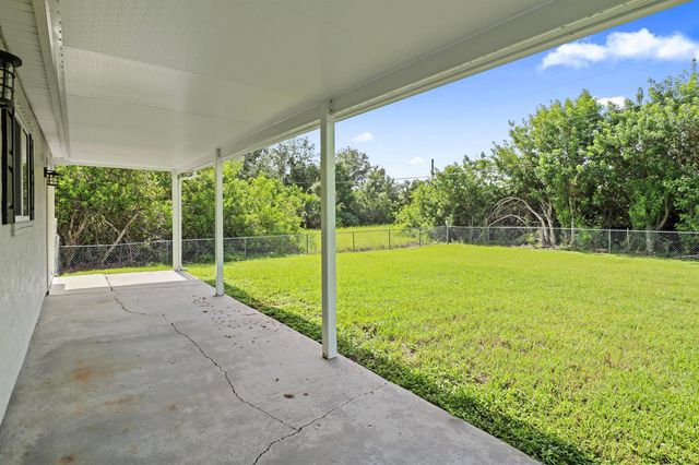 610 NW Billiar Avenue, Port St. Lucie, FL 34983