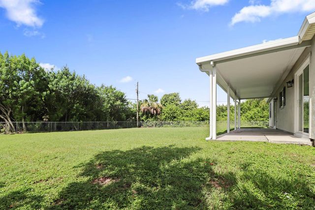 610 NW Billiar Avenue, Port St. Lucie, FL 34983