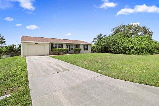 610 NW Billiar Avenue, Port St. Lucie, FL 34983