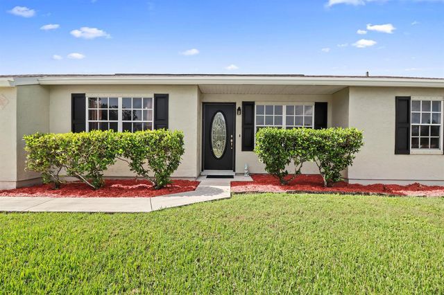 610 NW Billiar Avenue, Port St. Lucie, FL 34983