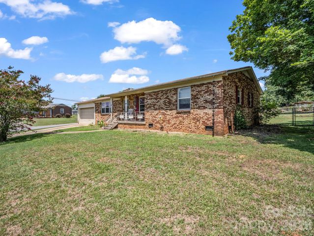 1206 Wyanoke Avenue, Shelby, NC 28152