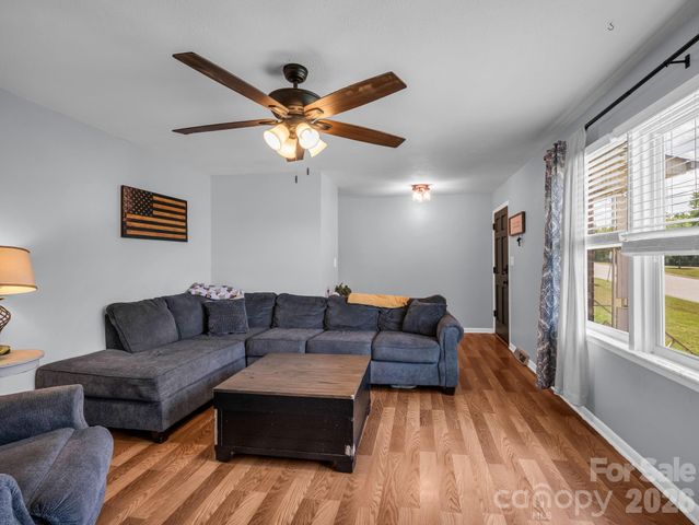 1206 Wyanoke Avenue, Shelby, NC 28152