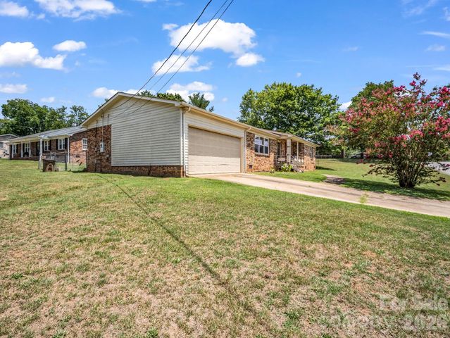 1206 Wyanoke Avenue, Shelby, NC 28152