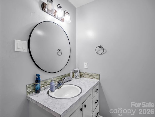 1206 Wyanoke Avenue, Shelby, NC 28152