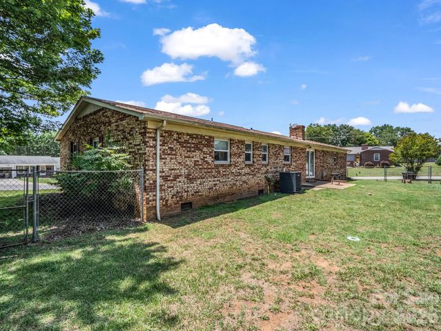 1206 Wyanoke Avenue, Shelby, NC 28152